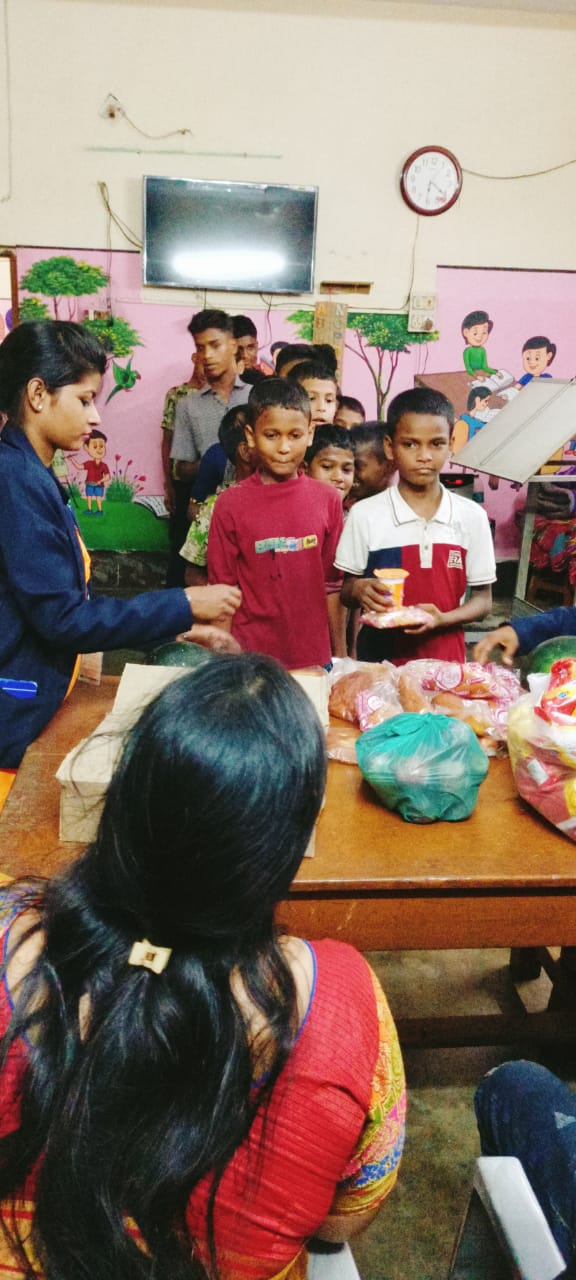 Volunteers of Sri Sai Social Welfare Trust reaching out to help the community